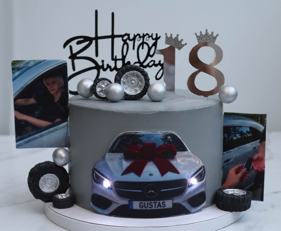 Tortas su nuotraukomis ir Mercedes automobiliu 18-mečiui paaugliui