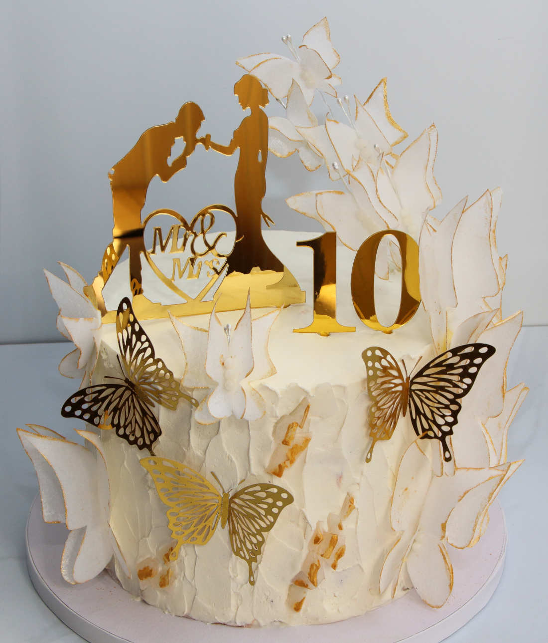 Cake for 10th wedding anniversary in Vilnius