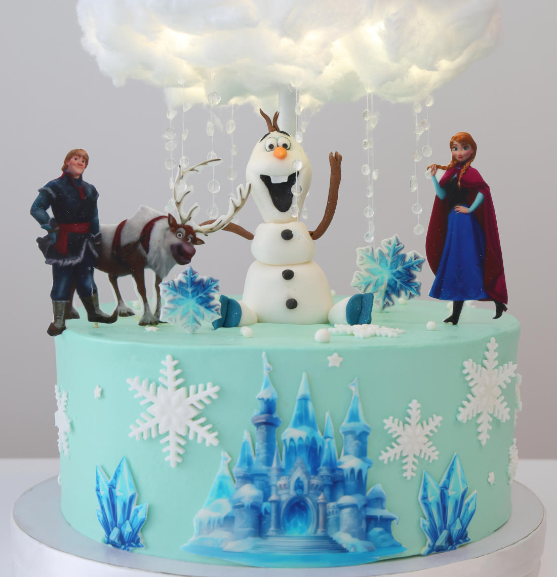 Снежинки и облака со светодиодной подсветкой на торте Frozen