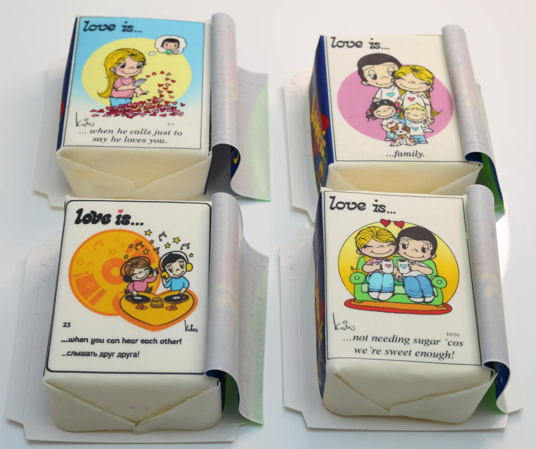 Įvairūs įdėklai tortuose Love is