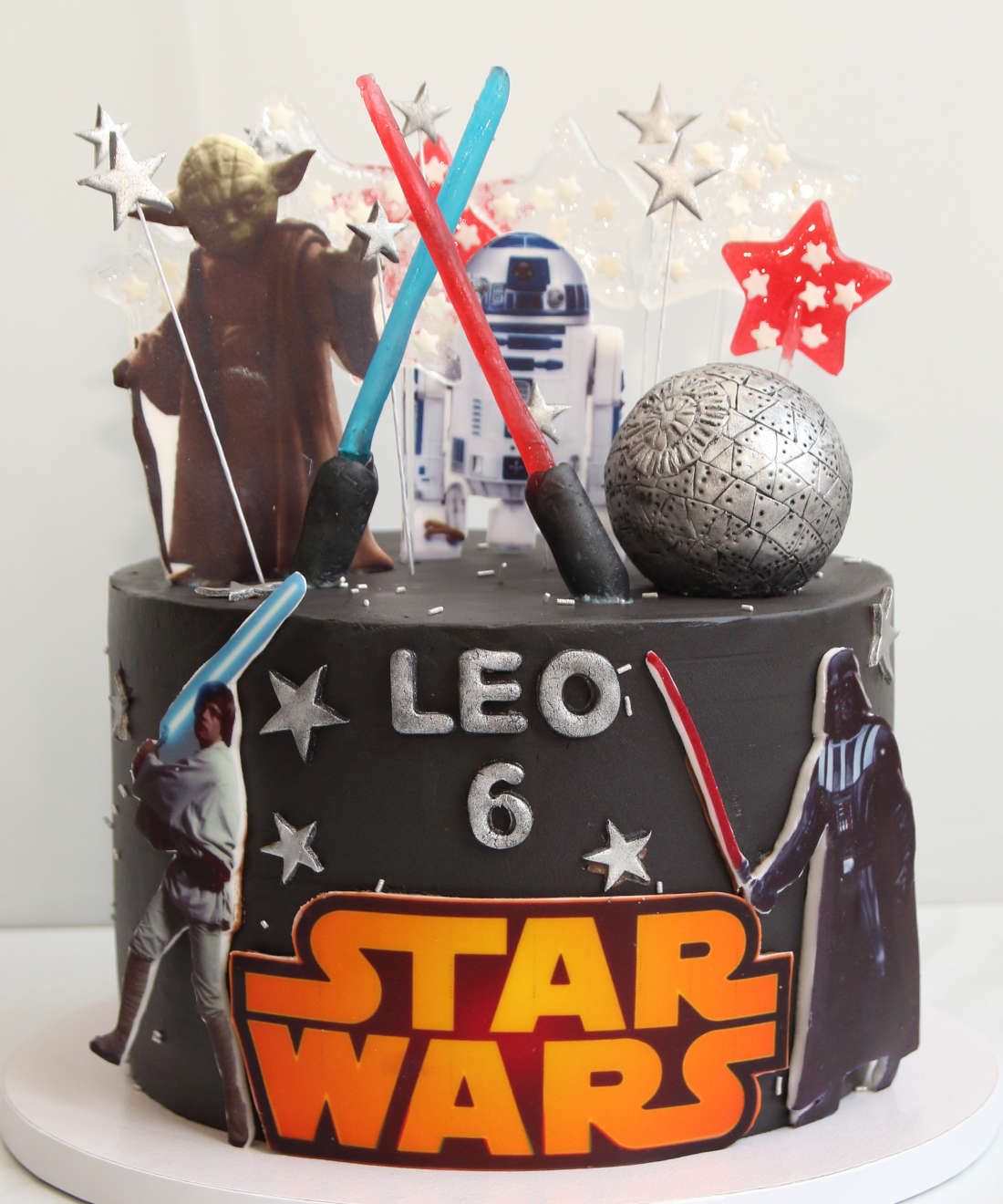 Star Wars tortas su logotipu