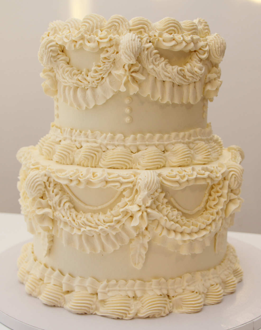 Dviejų aukštų vestuvinis tortas be cukraus