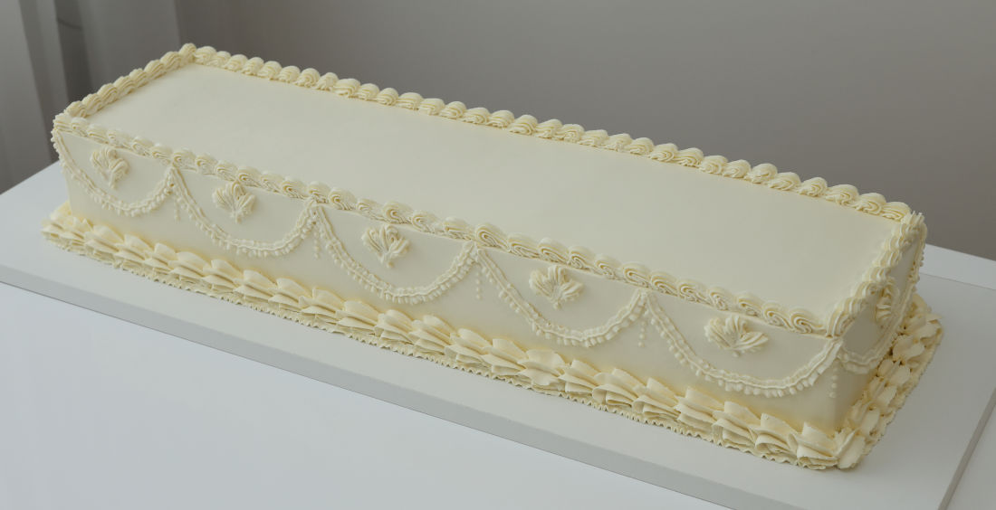 Ilgas vestuvių tortas Vilniuje